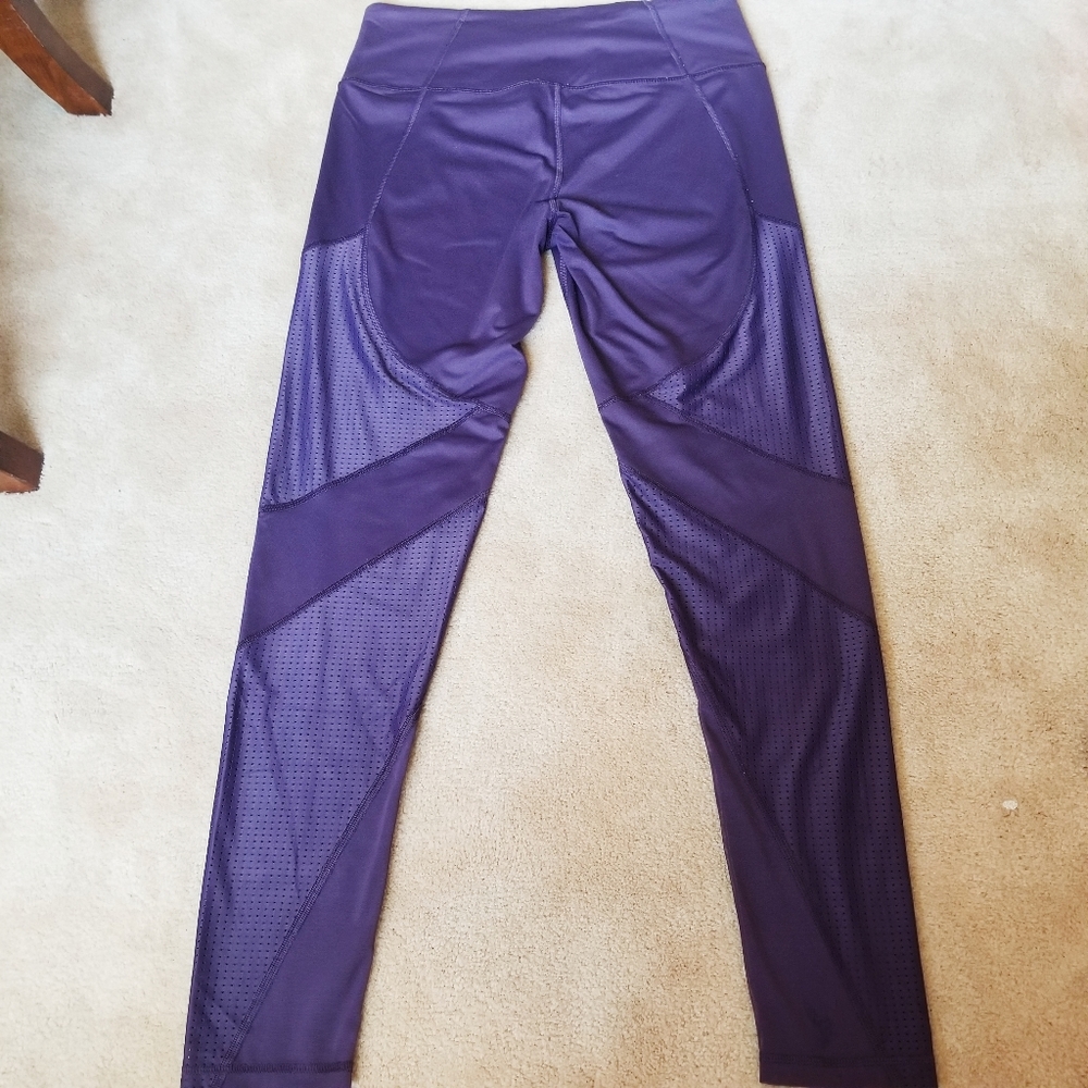 SOLD VS Sport knockout mesh leggings M - Picture 6 of 12